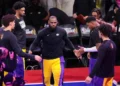 LeBron contra Haliburton por la primera Copa de la NBA